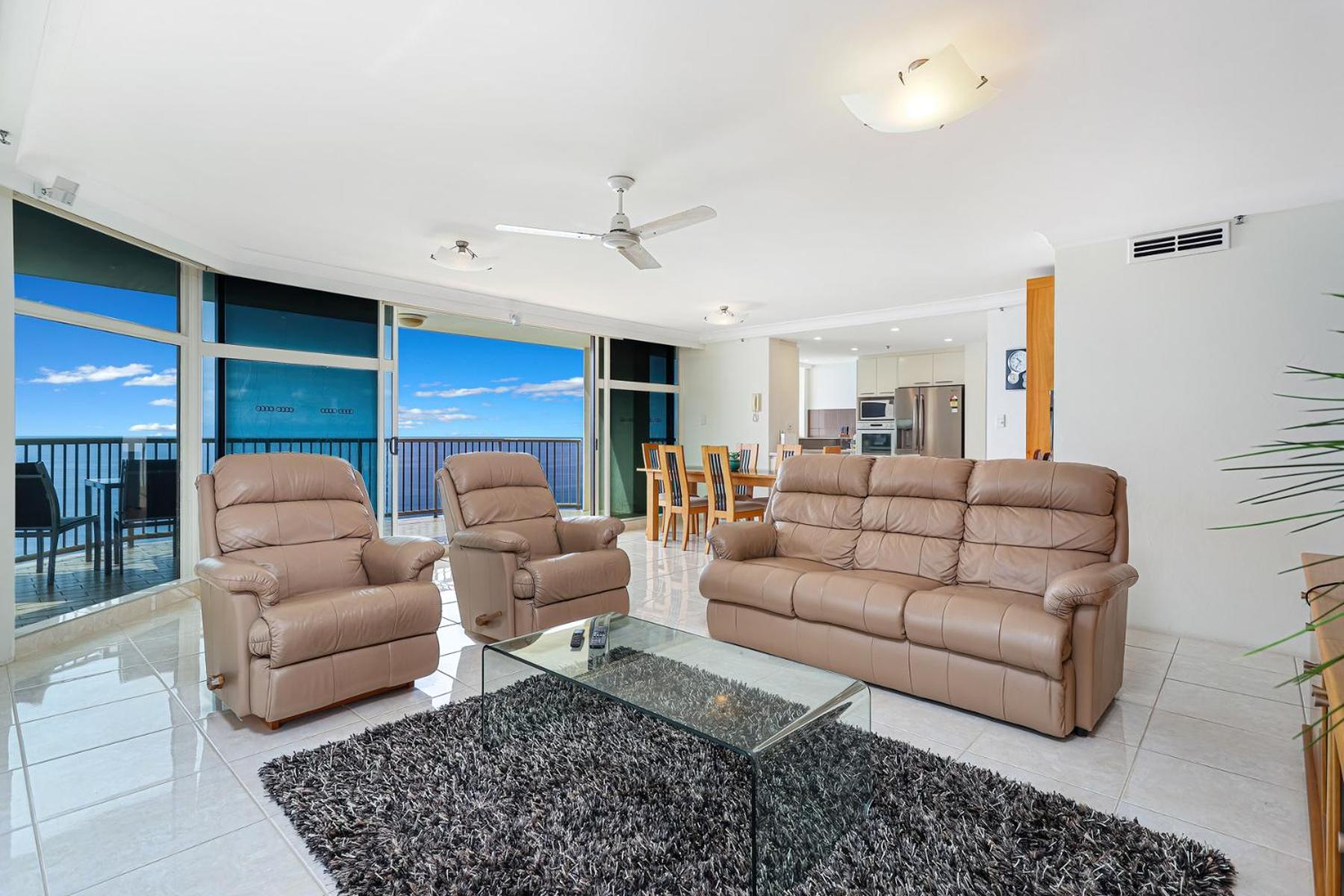 Stunning 2br Beachfront Sub-penthouse Apartment